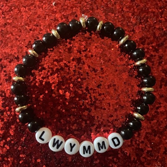 Taylor Swift Eras Tour - Reputation Stack Friendship Bracelets - Picture 3 of 4